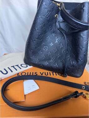 Louis Vuitton NeoNeo Black Monogram Bucket Bag with Detachable Strap + Dust Bag